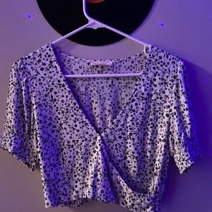 White And black Wrap top